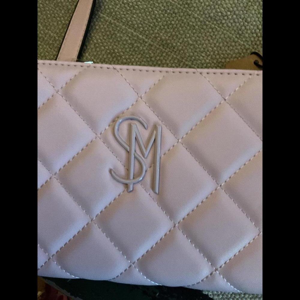 Steve Madden Gentle Lavender Quilted Crossbody Purse - Picture 4 of 12
